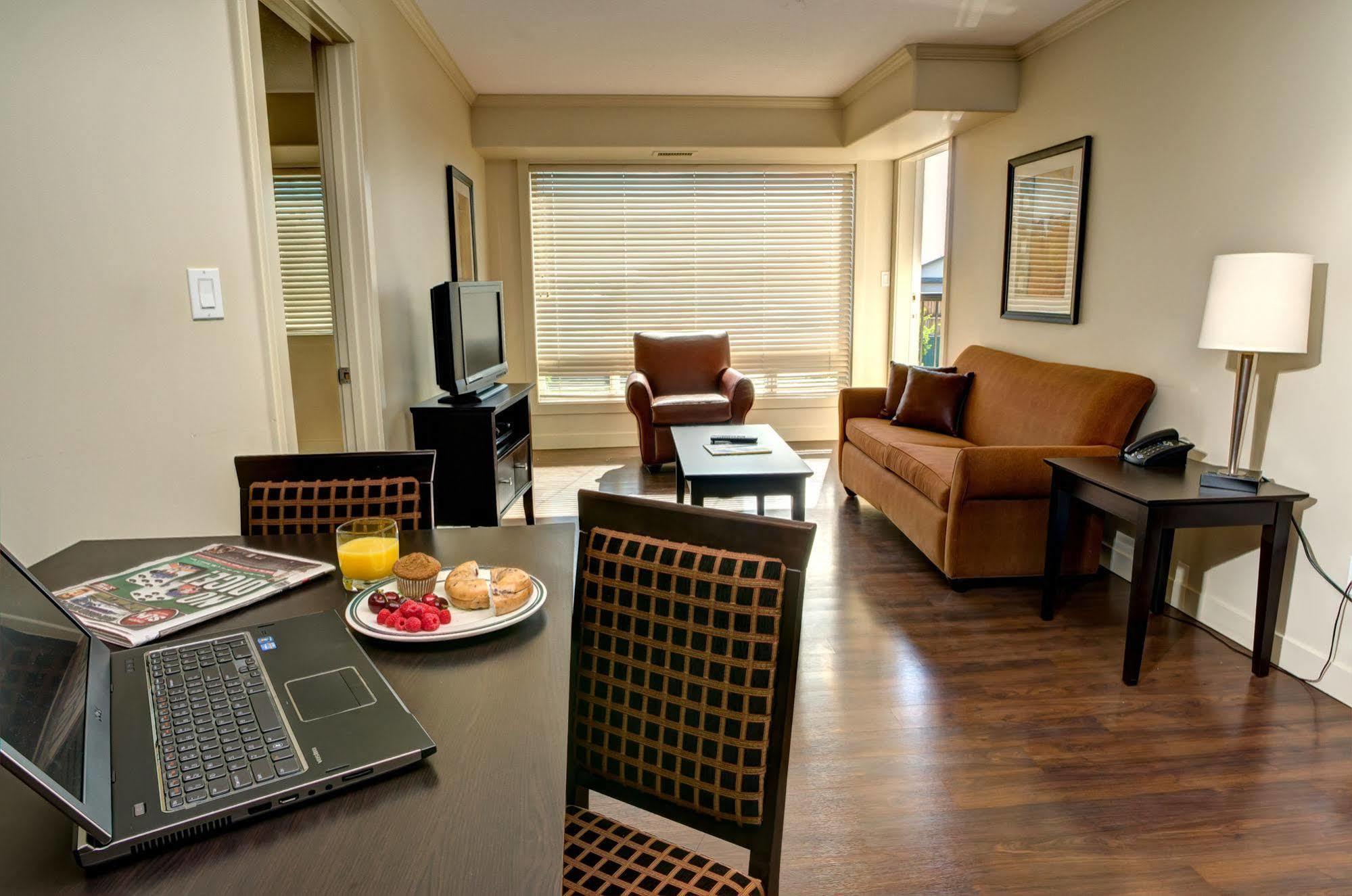 Clearwater Residence Hotel Timberlea Fort Mcmurray Quarto foto